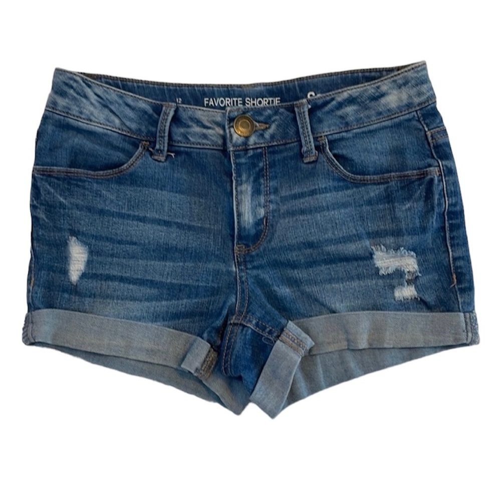 Blue Jean shorts with fashioned rips